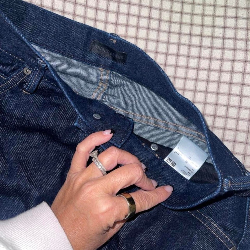 UNIQLO Dark Wash Wide Leg Jeans โ Size 27 - Picture 3 of 8
